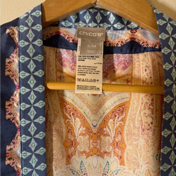 Chico's Medallion Print 100% Silk Ruana Wrap S/M - Picture 6 of 11